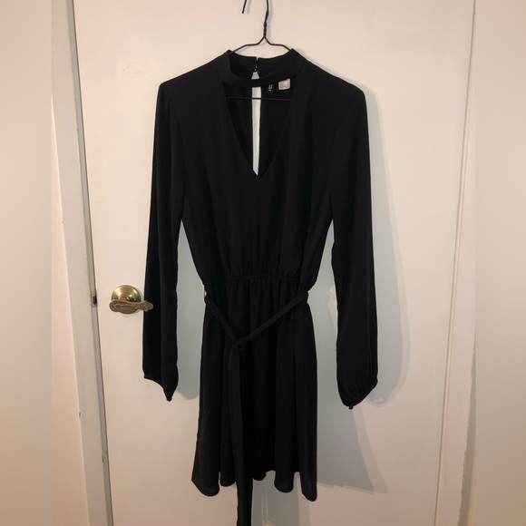 Black Mid-Length Dress - H&M - Picture 1 of 5